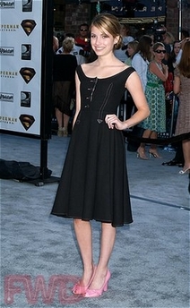 emma-roberts emma-roberts